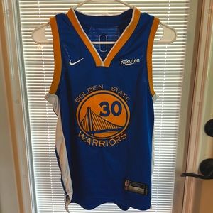 Steph curry kids jersey great condition/used or a women’s xs